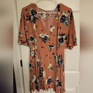 V Neck mini dress, size medium, mauve